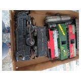 MARX MODEL TRAIN ENGINE & CARS