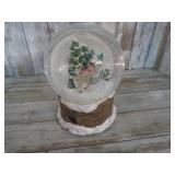 MUSICAL CHRISTMAS SNOW GLOBE