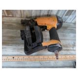 BOSTITCH ROOFING NAIL GUN & CAP HEAD NAILS