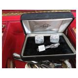 DRESSER BOX W/ CUFF LINKS & TIE PINS / CLIPS
