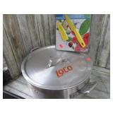 CUTTING BOARD, KNIFE & FRYER POT