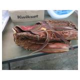 RAWLINGS GI 57 WING TIP BALL GLOVE