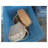 NICE TUB W/ LID & MISC BASKETS
