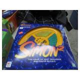 2 SIDED ELECTRONIC SIMON TOY