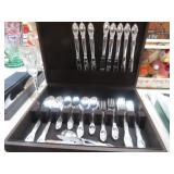 ONEIDA SILVERPLATE FLATWARE SET