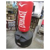 EVERLAST FREE STANDING BOXING BAG