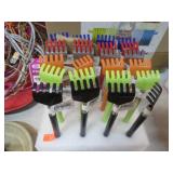 TELESCOPING BACK SCRATCHERS