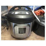 INSTANT POT COOKER -- UNUSED