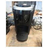 KEURIG COFFEE MAKER