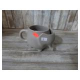 STONEWARE ELEPHANT MUG