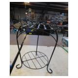 WIRE PLANT STAND