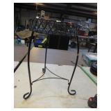 WIRE PLANT STAND