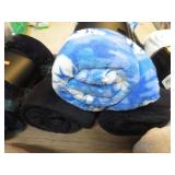 3-- FLEECE THROW BLANKETS