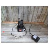 BAOFENG UV-5R 2 WAY RADIO -- WORKS