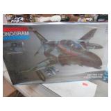 SEALED 1:48 F-4C / D PHANTOM FIGHTER PLANE MODEL