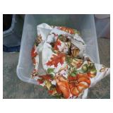 STORAGE TOTE W/ FALL TABLE CLOTH & PLACE MATS