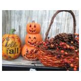 HALLOWEEN DECOR & FLIP-TOP TUB