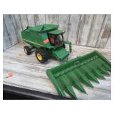 DIECAST JOHN DEERE COMBINE -- NO HEAD