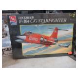 SEALED 1:72 F-104 STARFIGHTER MODEL