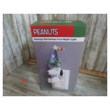 SNOOPY CHRISTMAS TREE NIGHT LIGHT