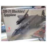 SEALED 1:48 SR-71 BLACKBIRD SPYPLANE MODEL