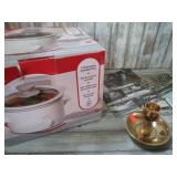 1.5qt SLOW COOKER , VINTAGE POST CARDS & CANDLE HD