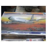 SEALED 1:72 DESERT STORM KC135 TANKER MODEL