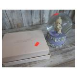 DONNA KARAN CHASHMERE MIST PERFUME & SNOW GLOBE