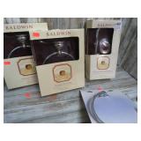 TOWEL RINGS & TISSUE HOLDER