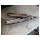 LEATHERMAN WAVE MULT TOOL