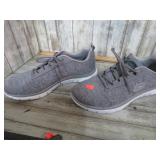 SKECHERS SHOES -- 10