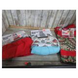 KITCHEN & HOSTESS APRONS