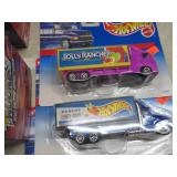 5-- HOTWHEELS HAULERS TRUCKS