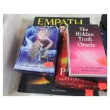 ORACLE / TEROT CARDS & PSYCHIC BOOK