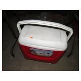 IGLOO 28qt COOLER