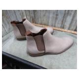 ANJOUFEMME SHOES -- 9