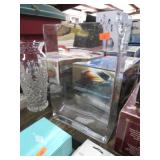 GLASS VASE