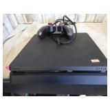 SONY PS4 CONSOLE & CONTROLLER