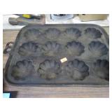 CAST IRON MUFFIN PAN