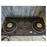 PIONEER SERATO DJ DDJ-REV1 MIXER