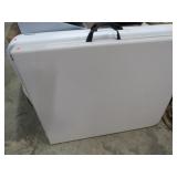 6 FOOT BI-FOLD TABLE