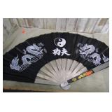 HAND FAN DECOR