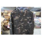 LEVIS CAMO COAT -- XL