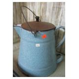 VINTAGE ENAMELWARE COFFEE POT