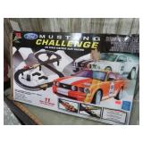MUSTAND CHANLLENGE "H O" SLOT CAR SET