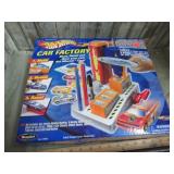 HOTWHEELS CAR FACTORY SET