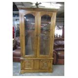10 GUN CABINET W/ KEYS