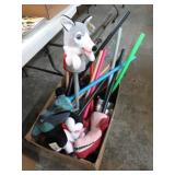 BOX -- ANIMAL BROOM STICK TOYS W/ SOUNDS