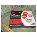 4-- 5" MINI BASKETBALLS & AIR PUMP