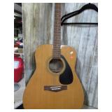 YAMAHA F-310 ACOUSTIC GUITAR